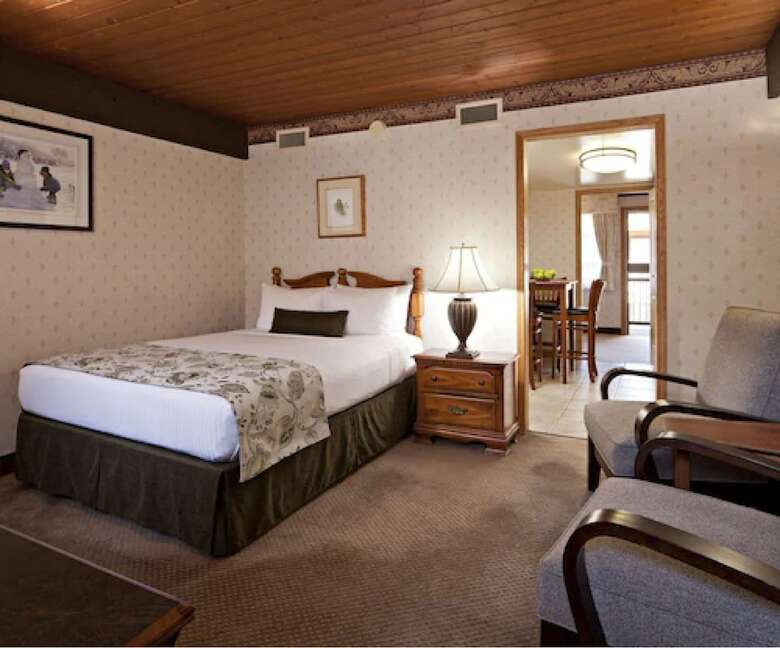 Hotel Charlton's Cedar Court