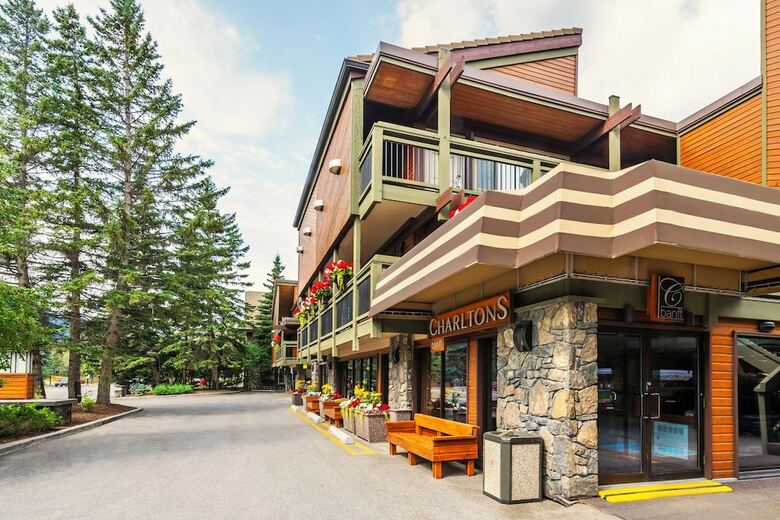 Hotel Charlton's Cedar Court