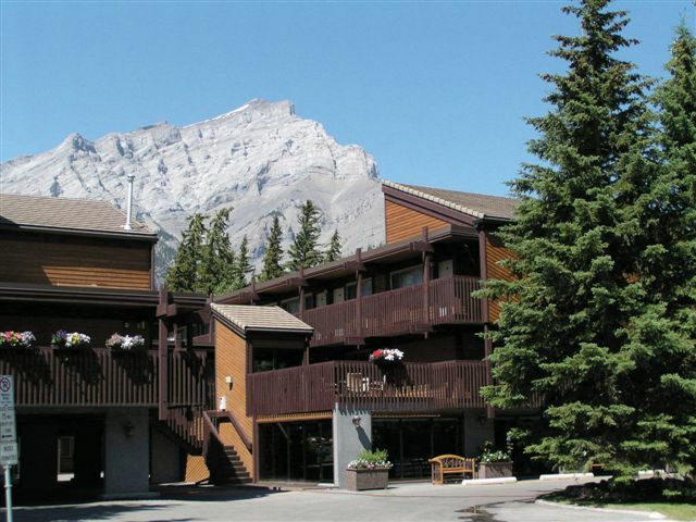 Hotel Charlton's Cedar Court