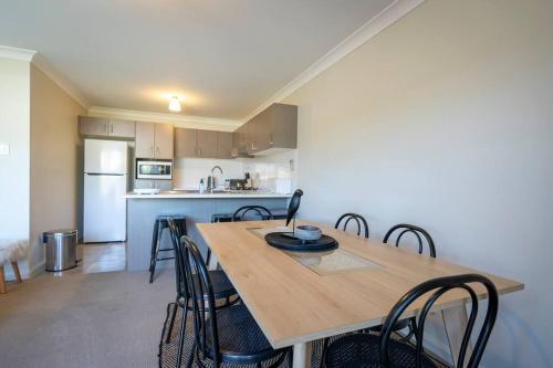 Peaceful Seaside Villa / Kiama