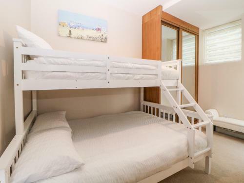 Apartamentos Cove Cottage