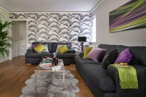 Palm Grove Apartments