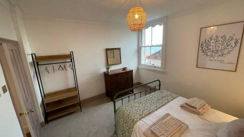 Stunning 2 Bedroom Apartment With Views Of Torbay