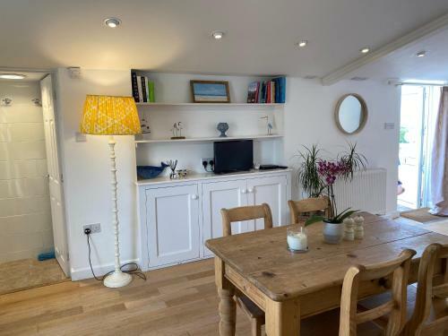 High Furze Hideaway