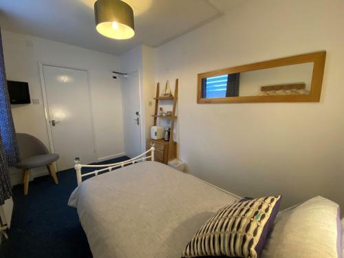 Hotel Rooms At Babbacombe