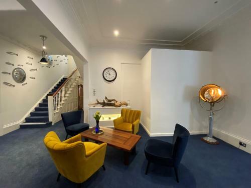 Hotel Rooms At Babbacombe