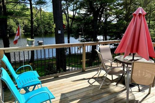 Waterfront 3-bedroom Cottage With Great View