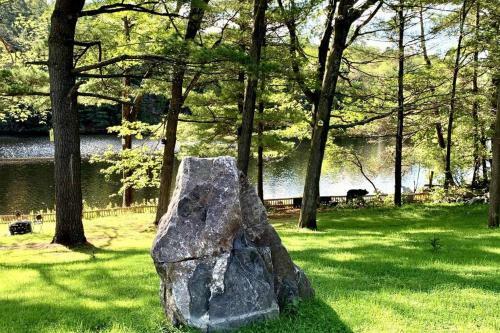 Waterfront 3-bedroom Cottage With Great View