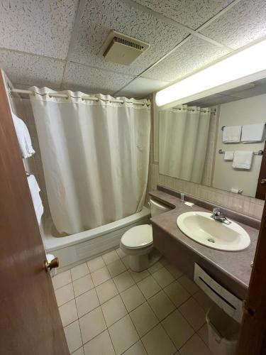 Motel Heritage Inn & Suites