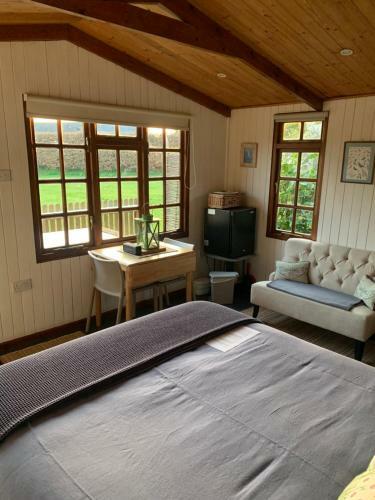 Hostal The Cider Shed Bed And Breakfast