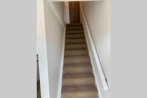 Comfy 2 Bed House Located At Wareham Train Station