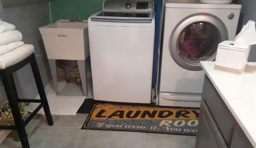 Gracies Fallsview Getaway