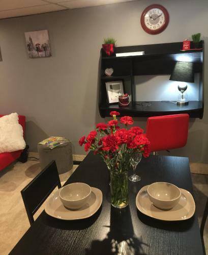 Gracies Fallsview Getaway