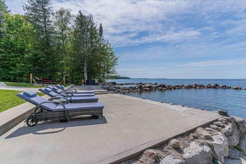 Villa Selena-lakefront-families Only-boat Launch