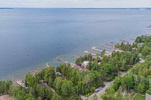 Villa Selena-lakefront-families Only-boat Launch