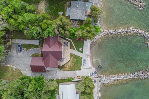 Villa Selena-lakefront-families Only-boat Launch