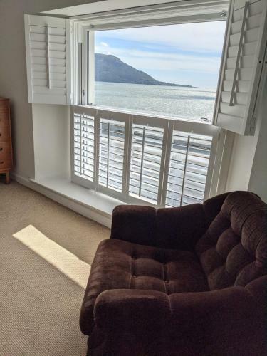 'a Room With Seaview' On Carlingford Lough