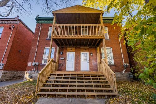 Apartamento Cozy & Warm 2bd King Apt, Steps From Byward Market!