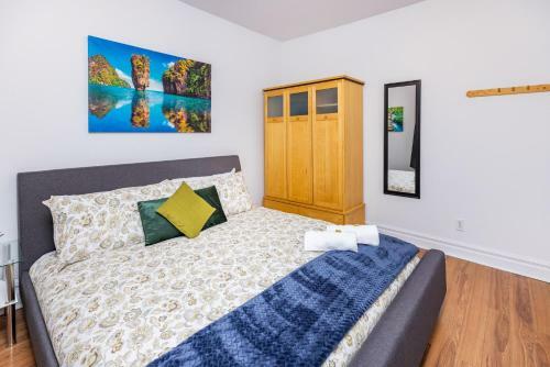Apartamento Cozy & Warm 2bd King Apt, Steps From Byward Market!