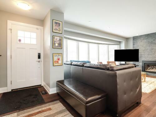 Comfortable Family Home With Updated Spacious Kitchen!