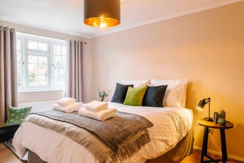 Castle Gate By Spa Town Property - Central Location With Large Living Space