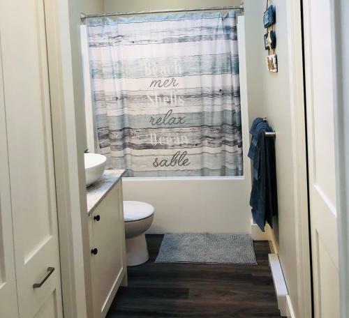 Sandy Feet Retreat Port Renfrew- Oceanfront 2br Modern Cottage