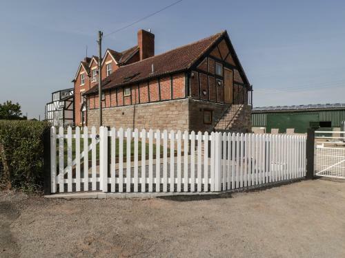 Lower Venn Granary Apartment 2