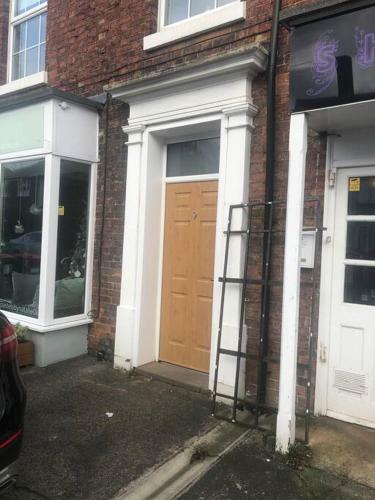 2 Bed Apartment Complete With Bedding And Towels