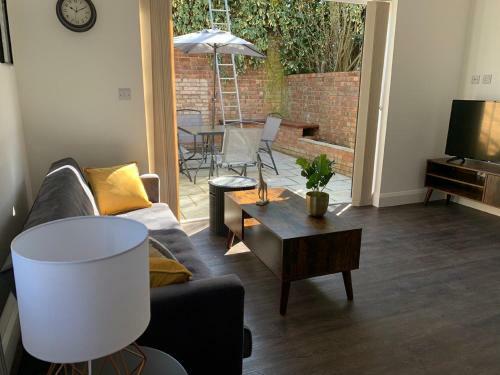 Apartamento Spacious Flat With Private Entrance And Jacuzzi
