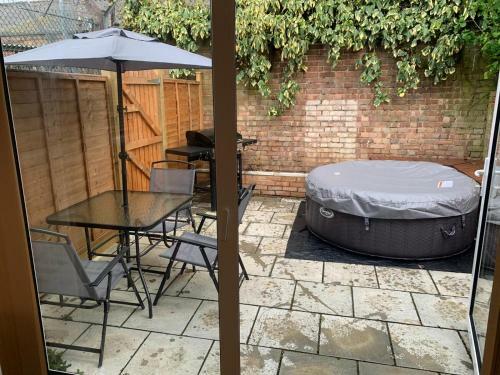 Apartamento Spacious Flat With Private Entrance And Jacuzzi