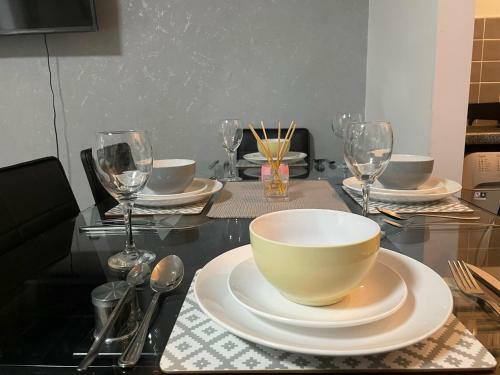 Seven Suites - High-end 2-bed Apartment With Parking In Watford Central