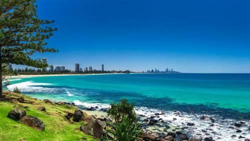 Apartamento Beachy, Bright, And The Best Location On The Gc!