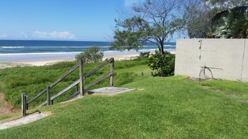 Fantastic 2brm Absolute Beachfront Apartment, Hedges Avenue Mermaid Beach