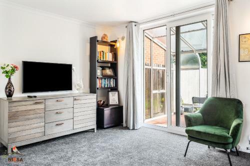 Apartamento Niksa Serviced Accommodation - 3 Bedroom House