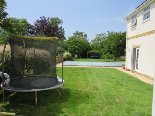 Swimming Pool House In West Chinnock