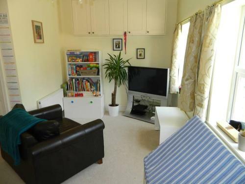 Swimming Pool House In West Chinnock