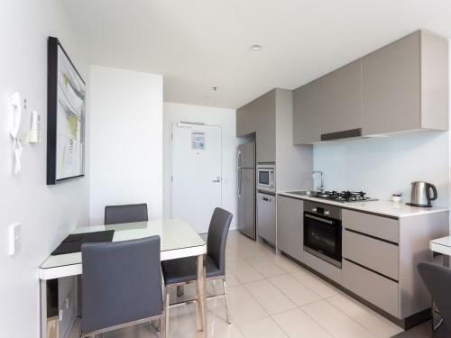 Apartamento Serain Residences On Surfers