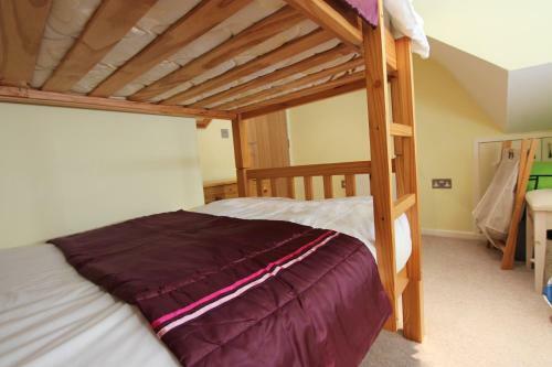 Wonderfully Scenic And Comfortable Dales Mill Property