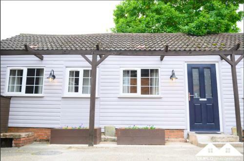 Robinson Apartment At West Drayton Farm