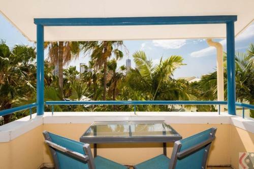 Gorgeous 4 Bed Beachside Apartment - Diamond Beach Resort