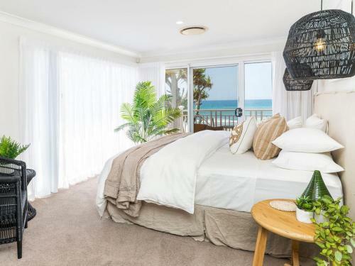 Villa Absolute Beachfront Family Size Home