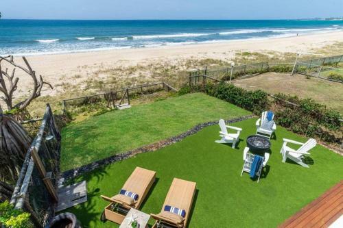 Villa Absolute Beachfront Family Size Home