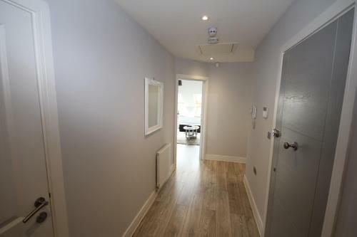 Holden Court Apartment 5