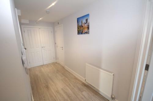 Holden Court Apartments -apt 4