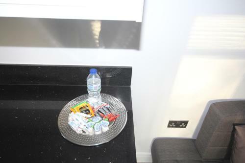 Holden Court Apartments -apt 4