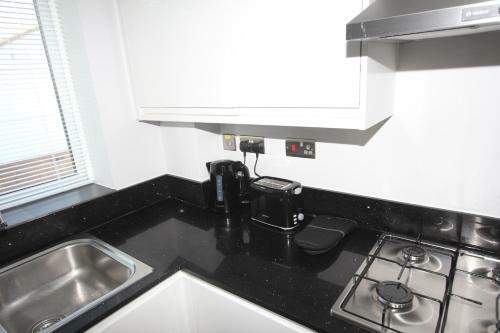 Holden Court Apartments -apt 4