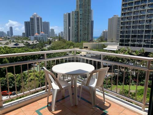 Crown Towers - Private Apartment