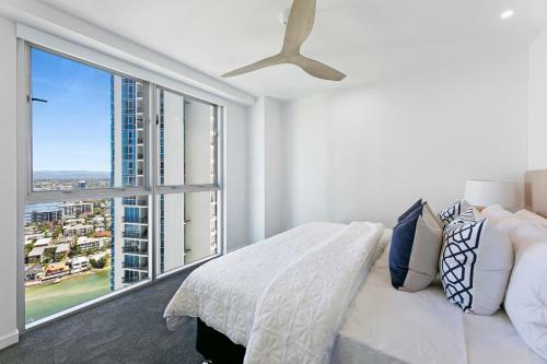 Chevron Renaissance 3 Bed Apartment By Vaun