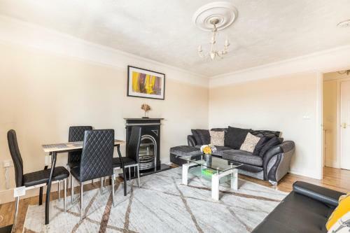 Conen Chafford Apartment