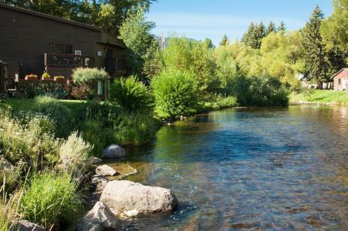 Hotel Inn On The Creek